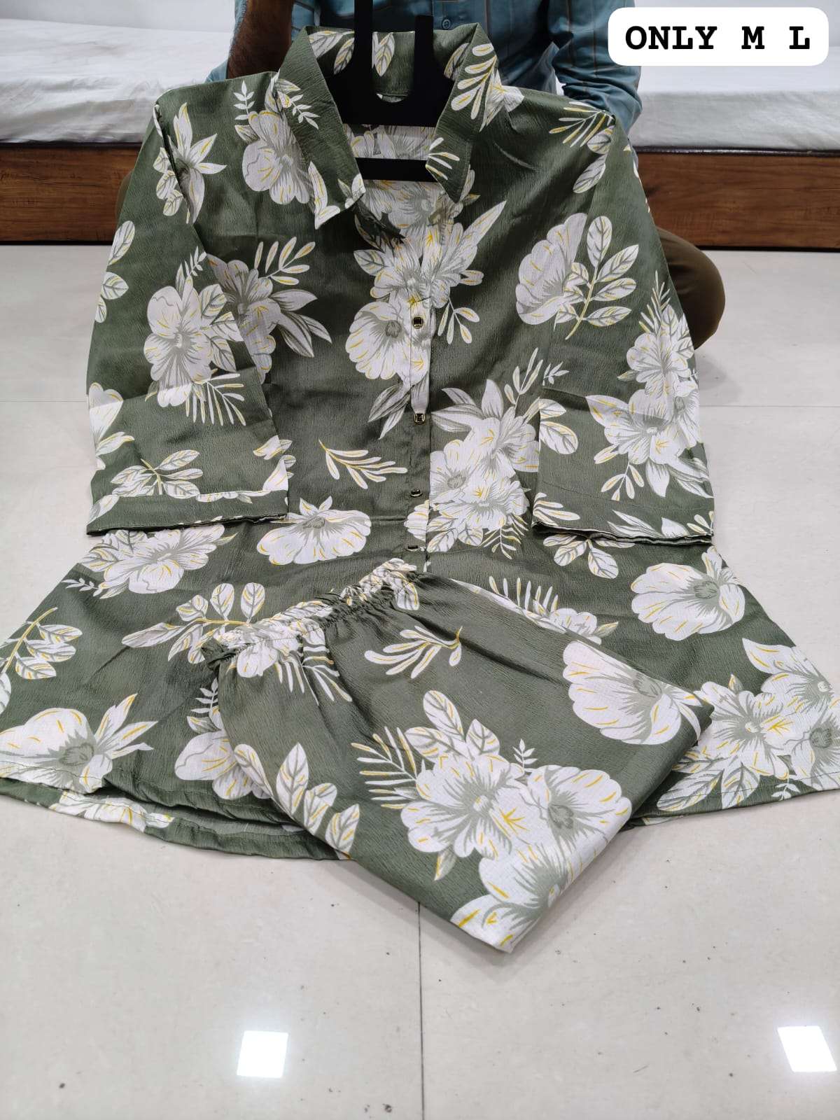 BOUTIQUE QUALITY CRUSH FANCY CORD SET FOR GIRL DAILY SIMPLE WEAR SURAT